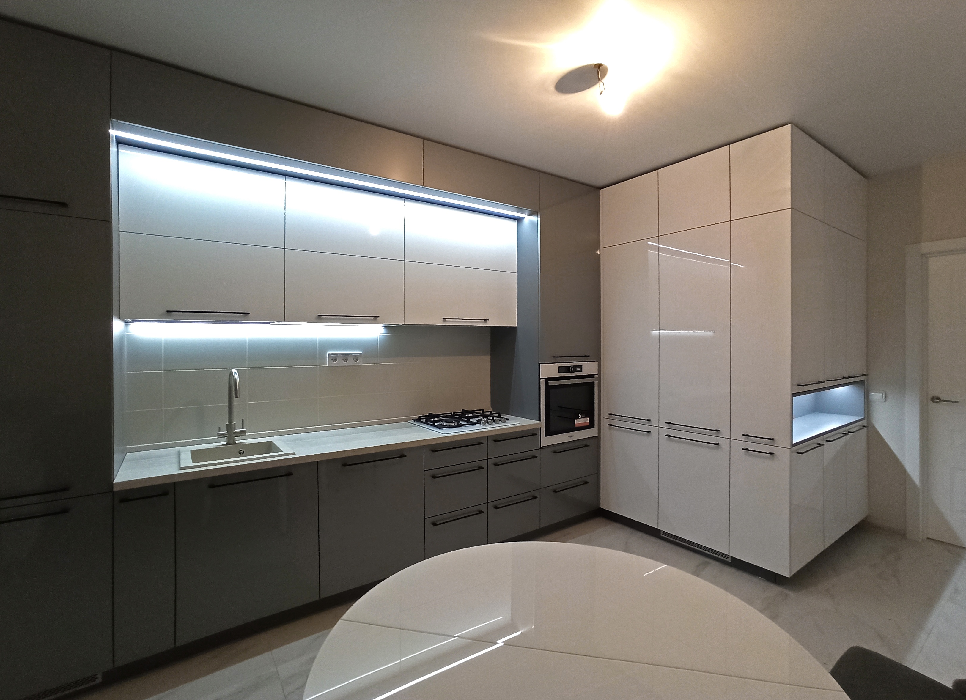 Стильная кухня на заказ