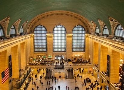 Потолок – звезда интерьера: раскройте секреты стильного и функционального потолочного дизайна, который преобразит любое пространство!