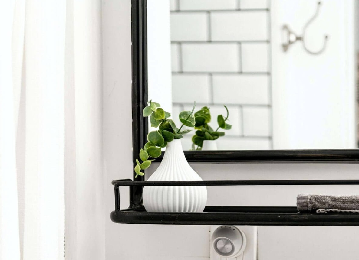 Как же ухаживать за стеклянными поверхностями, чтобы на них не было отпечатков?